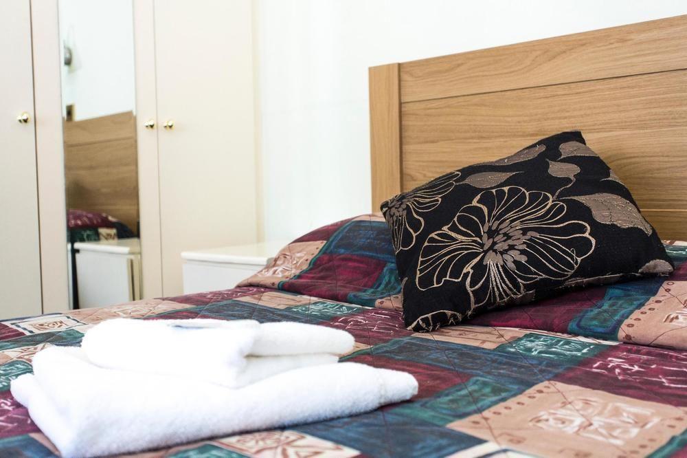 צ'ינגפורד Oyo Ridgeway Hotel מראה חיצוני תמונה
